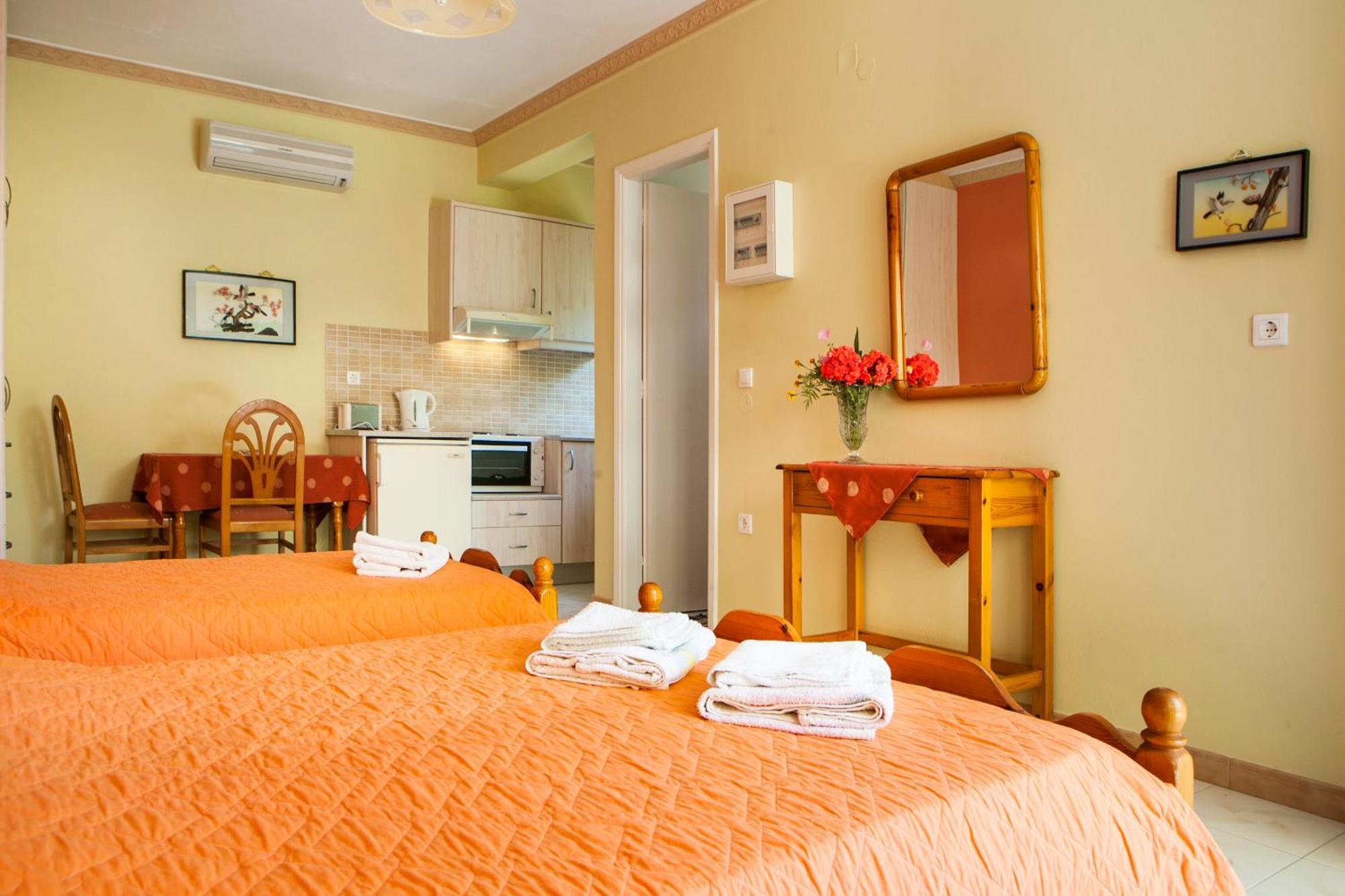 Tzivras Villa & Apartments Lassi  Quarto foto