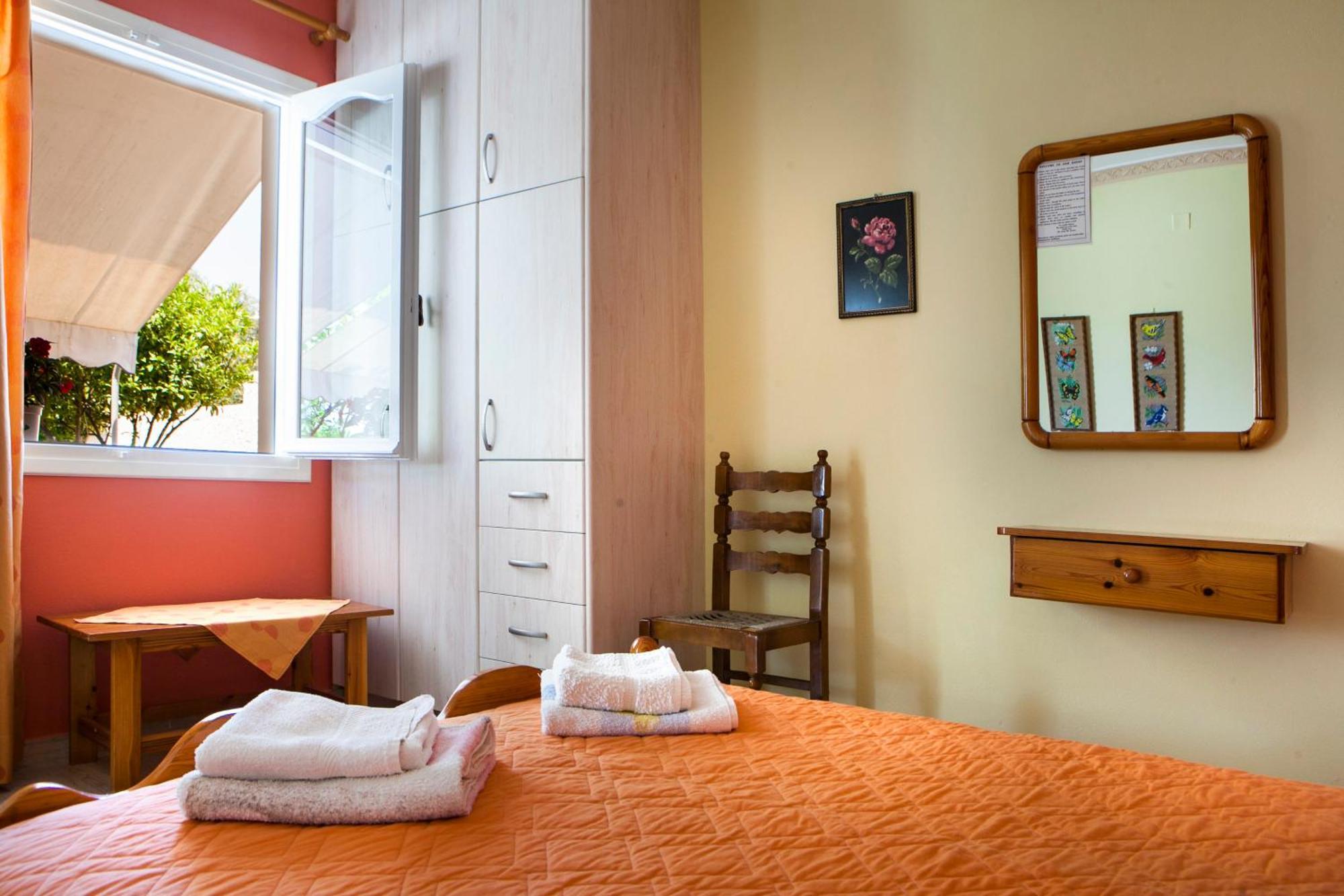 Tzivras Villa & Apartments Lassi  Quarto foto